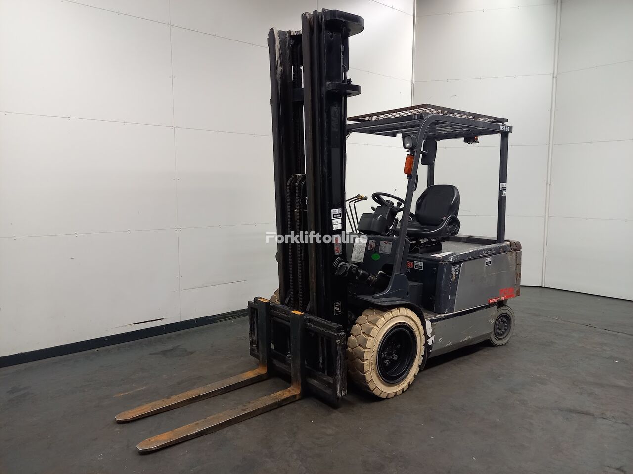 TCM FB35-7S electric forklift