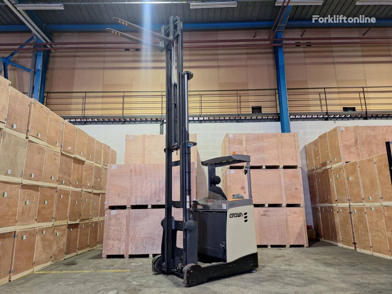 Crown ESR5220-1.4 reach truck